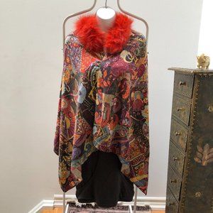 Printed 100% CASHMERE CAPE WITH FOX FUR COLLAR